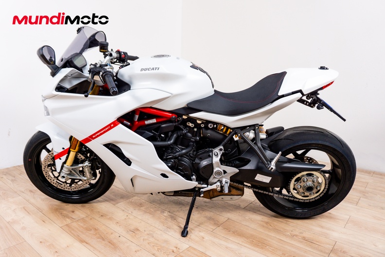 Motorbike image 5