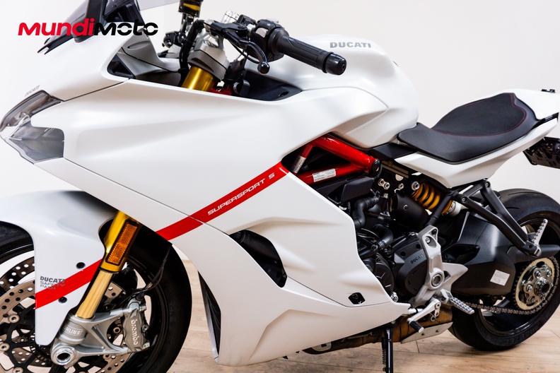 Motorbike image 9