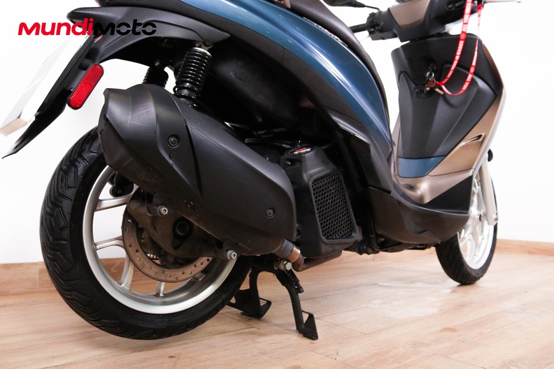 Motorbike image 3