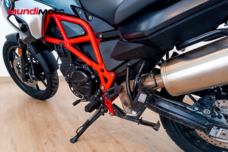 Motorbike image 8