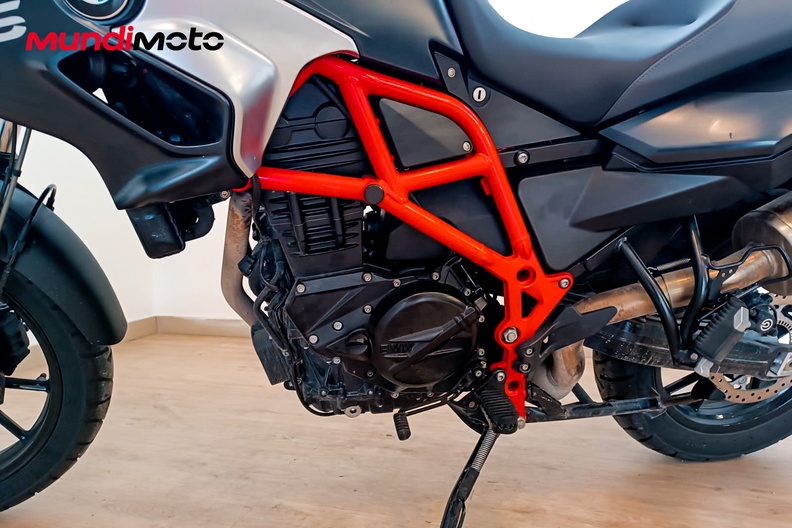 Motorbike image 9