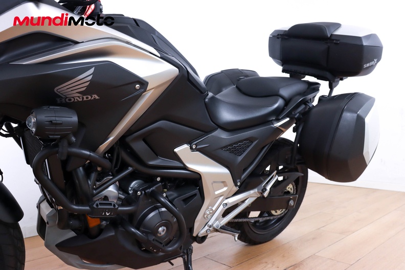 Motorbike image 8