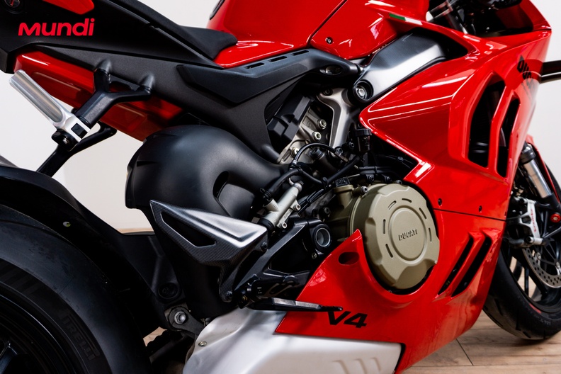 Motorbike image 3