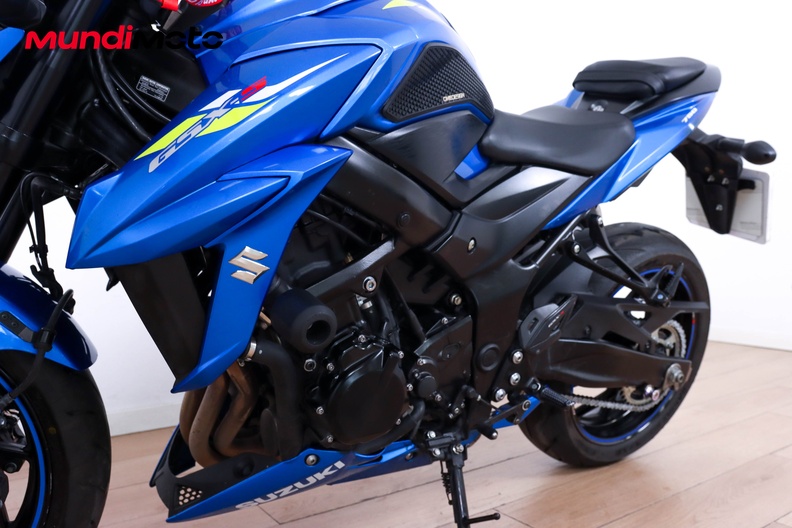 Motorbike image 8