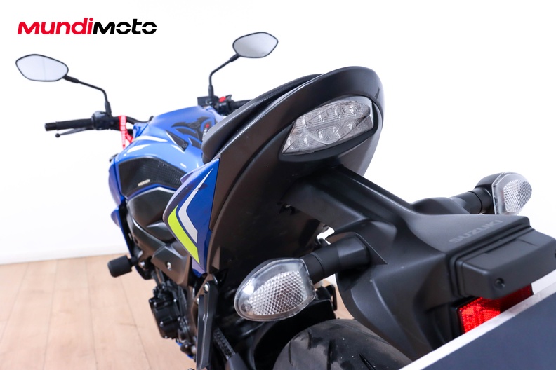Motorbike image 9