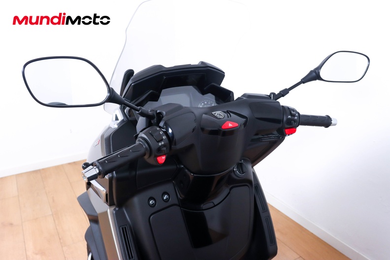 Motorbike image 10