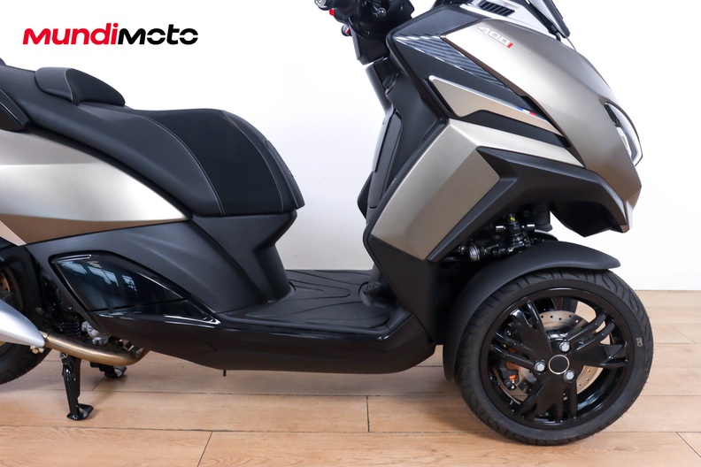 Motorbike image 13
