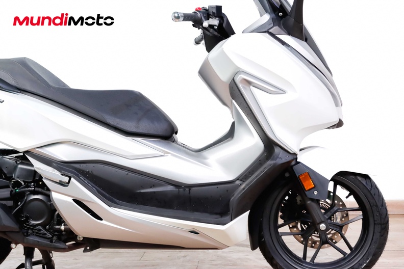 Motorbike image 12