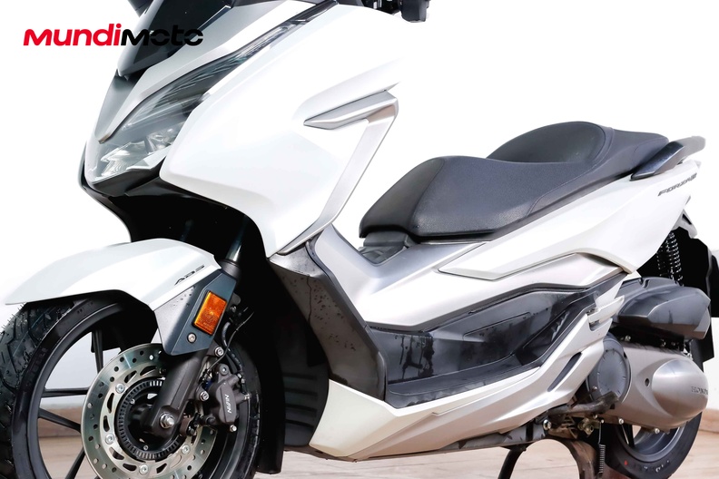 Motorbike image 8