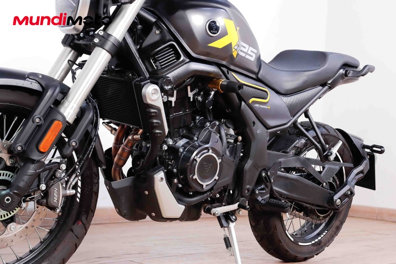 Motorbike image 8
