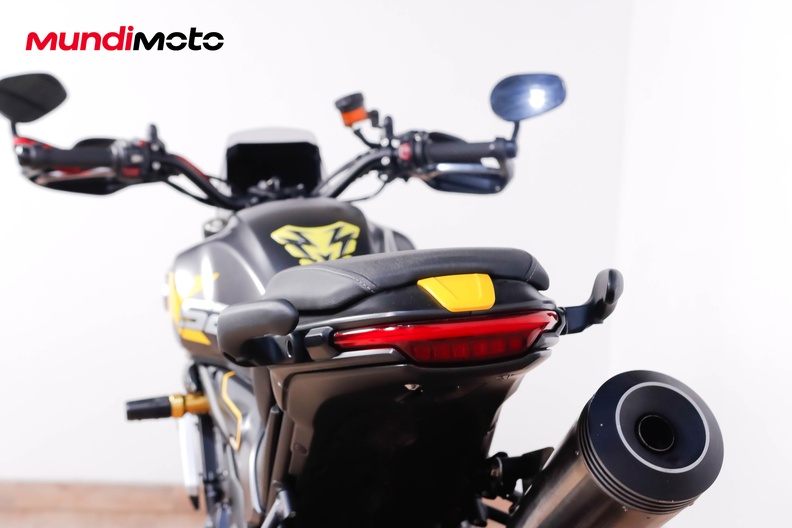 Motorbike image 9