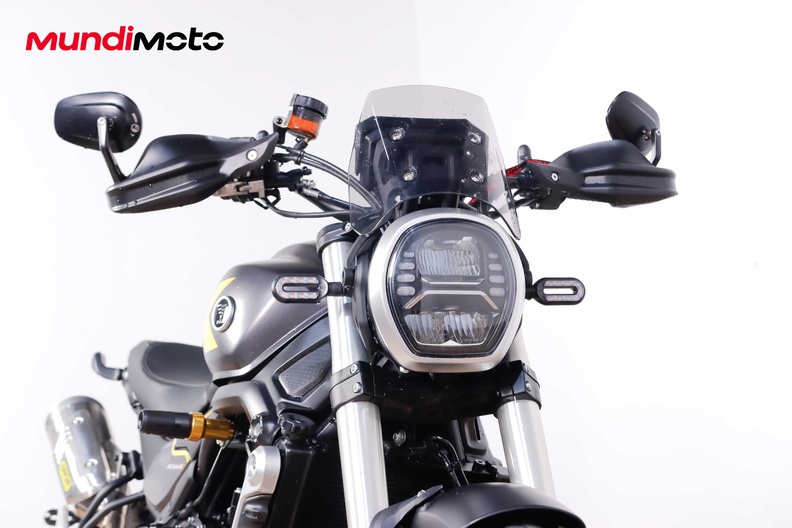 Motorbike image 4