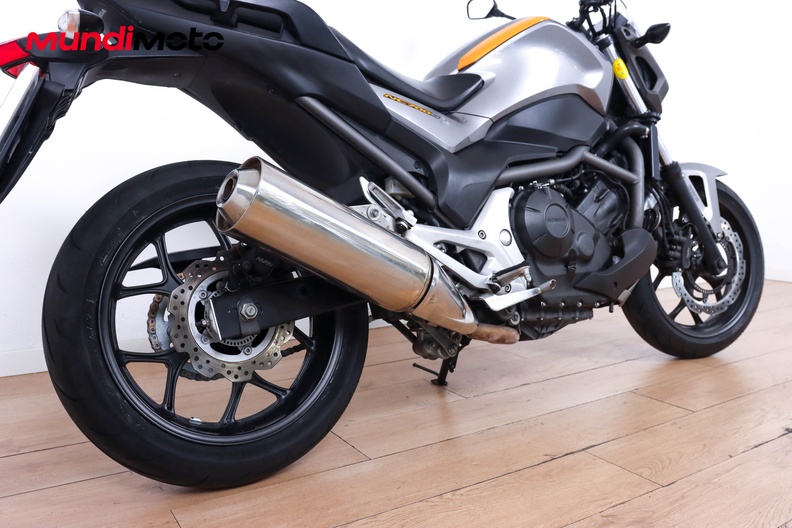 Motorbike image 3