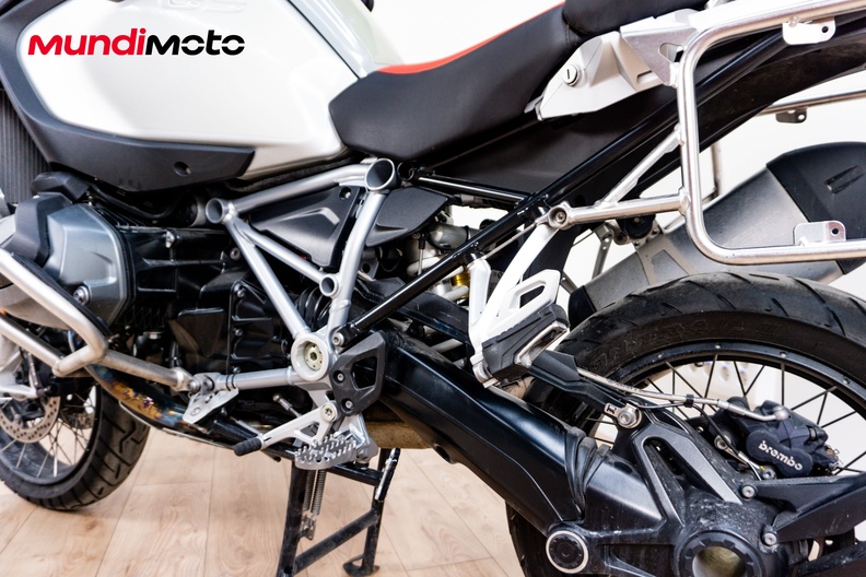 Motorbike image 8