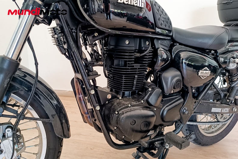 Motorbike image 9
