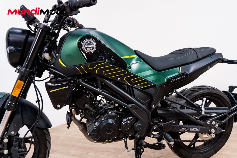 Motorbike image 9
