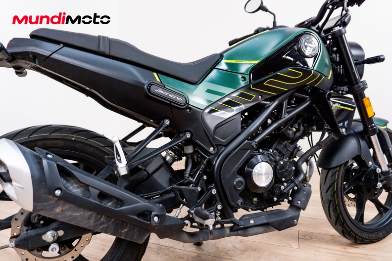 Motorbike image 3