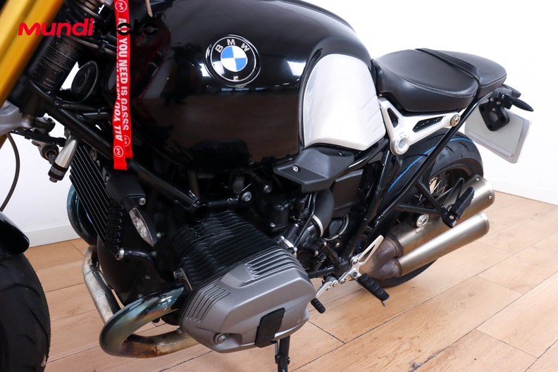 Motorbike image 8