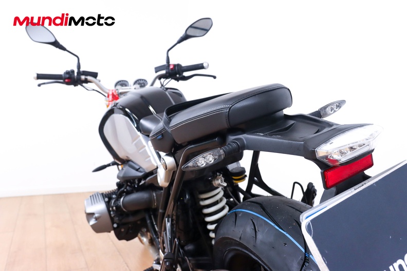 Motorbike image 9