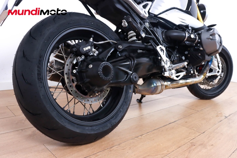 Motorbike image 3