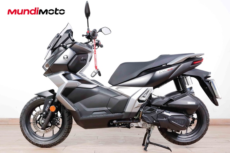 Motorbike image 5