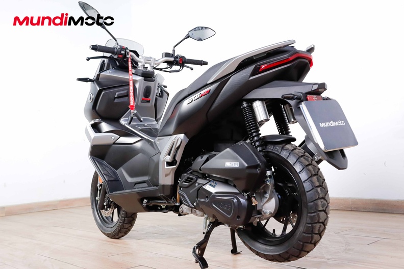 Motorbike image 6