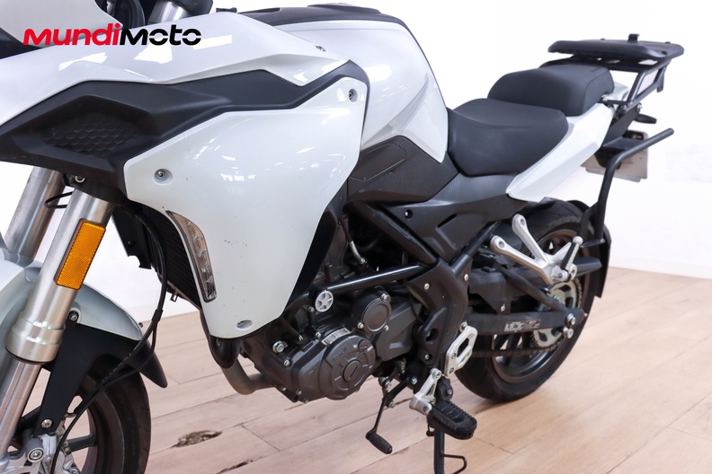Motorbike image 9