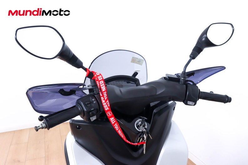 Motorbike image 10