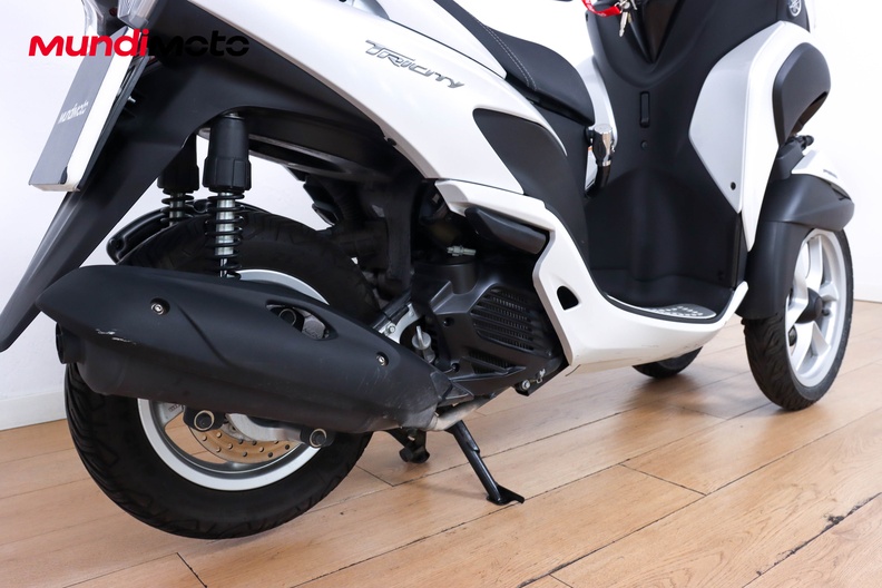 Motorbike image 3