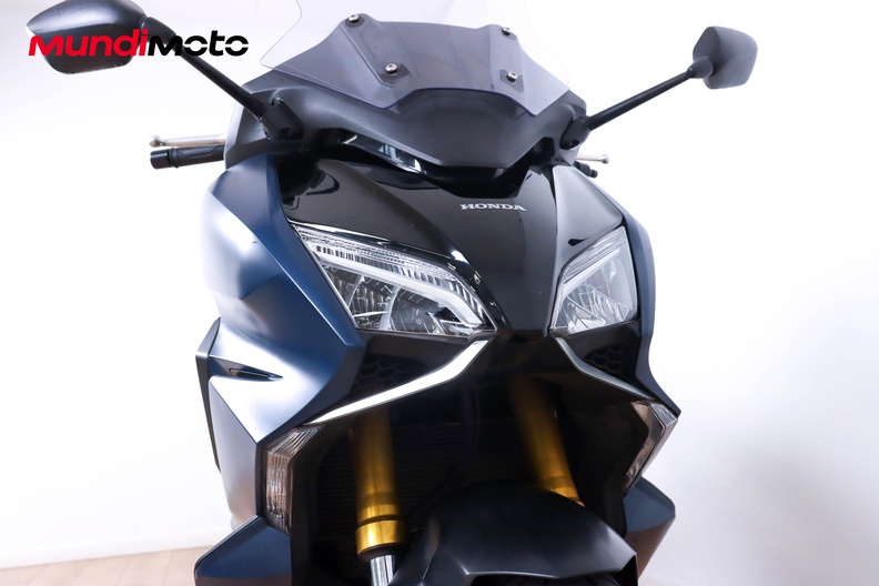Motorbike image 4