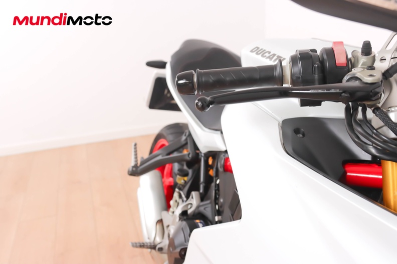 Motorbike image 13