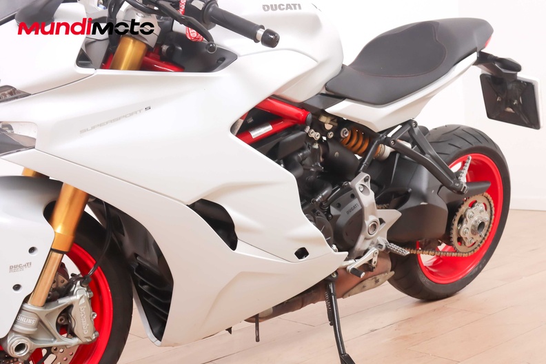 Motorbike image 8