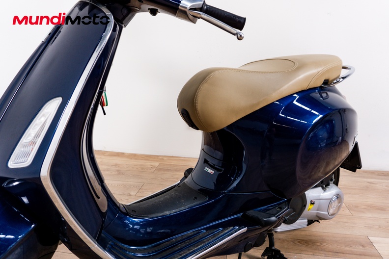 Motorbike image 9