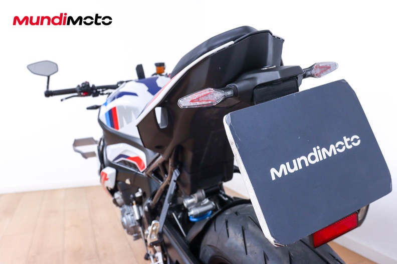 Motorbike image 9