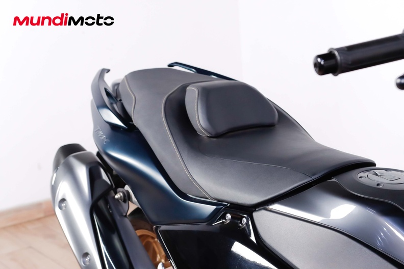 Motorbike image 13