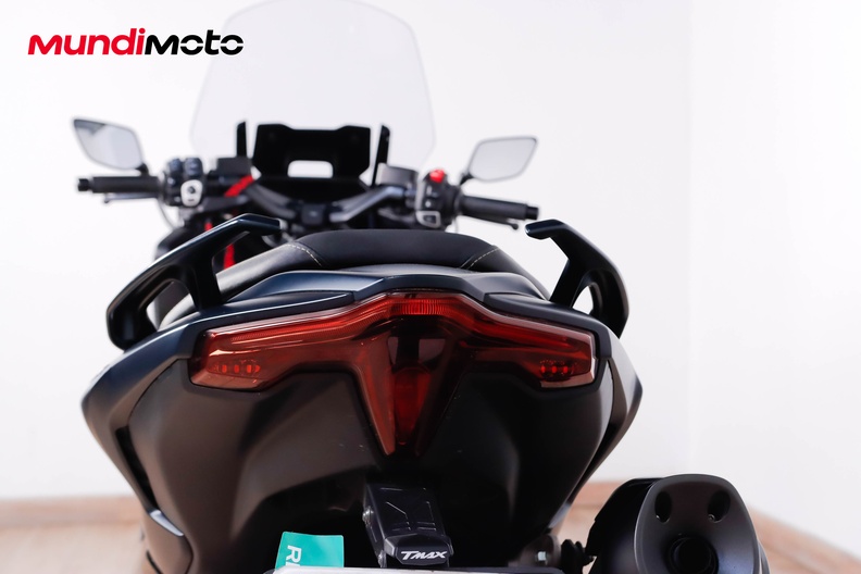 Motorbike image 9