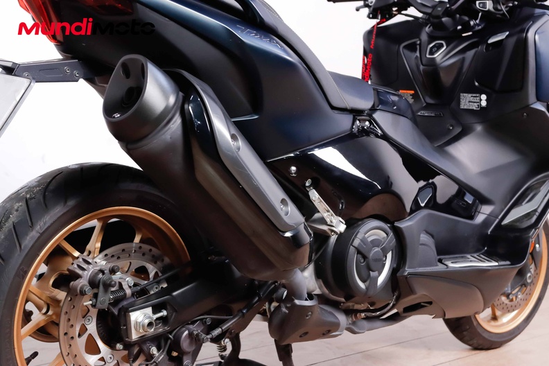 Motorbike image 3