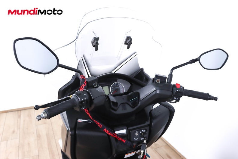 Motorbike image 10