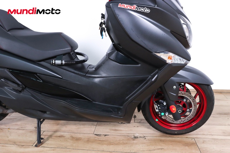 Motorbike image 12