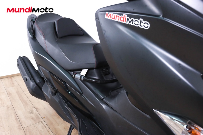 Motorbike image 13