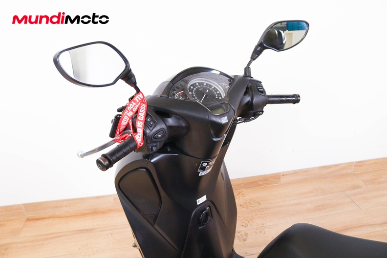 Motorbike image 10