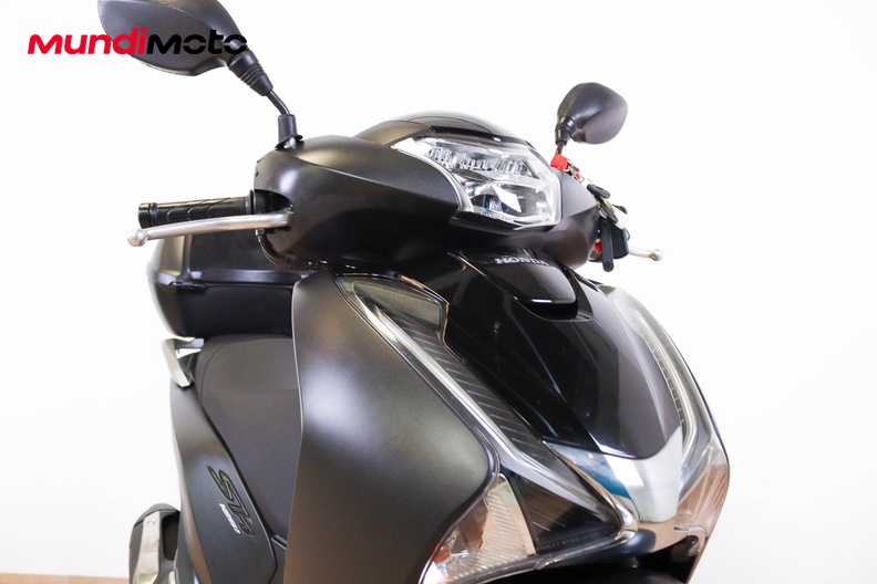 Motorbike image 4