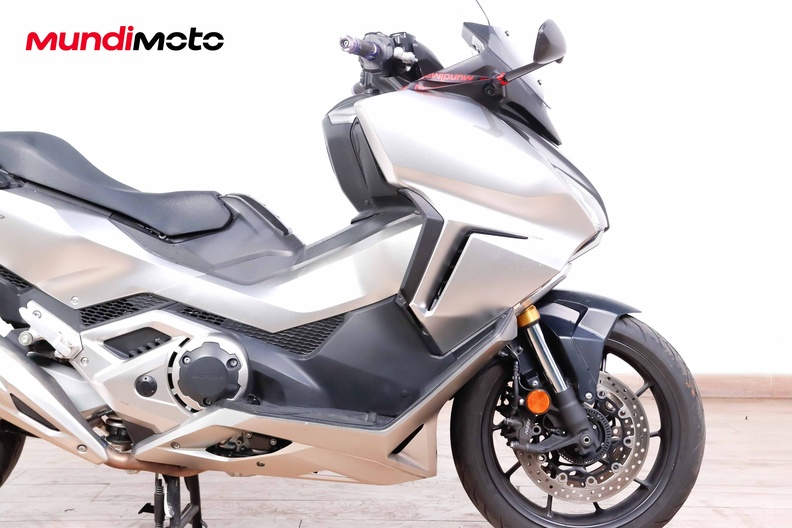 Motorbike image 12