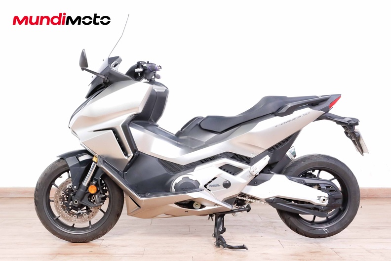 Motorbike image 5