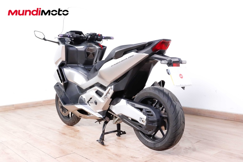 Motorbike image 6