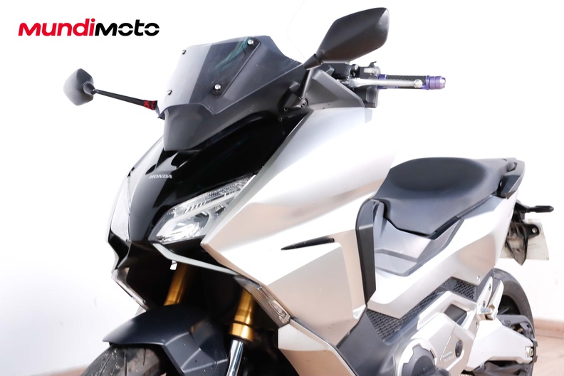 Motorbike image 8