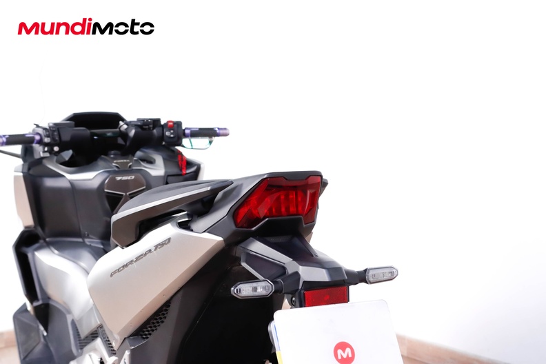 Motorbike image 9