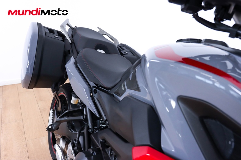 Motorbike image 12