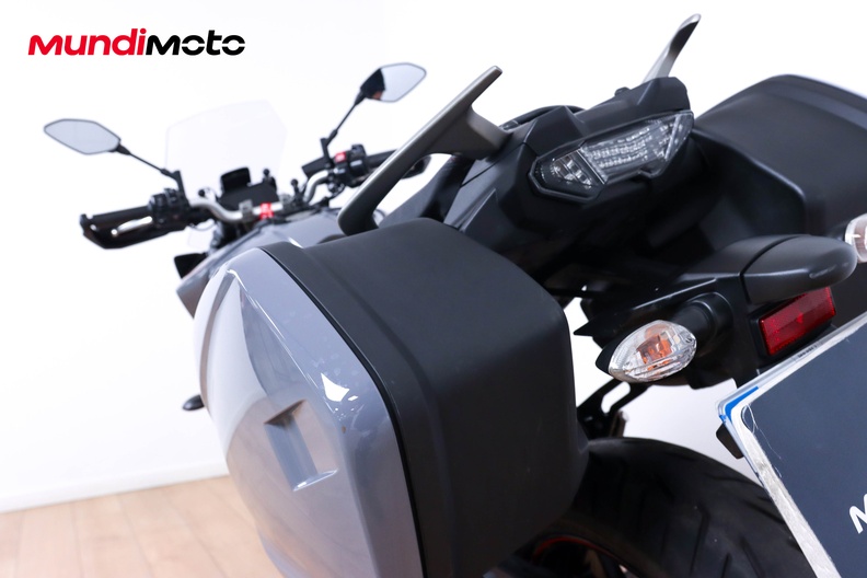 Motorbike image 9