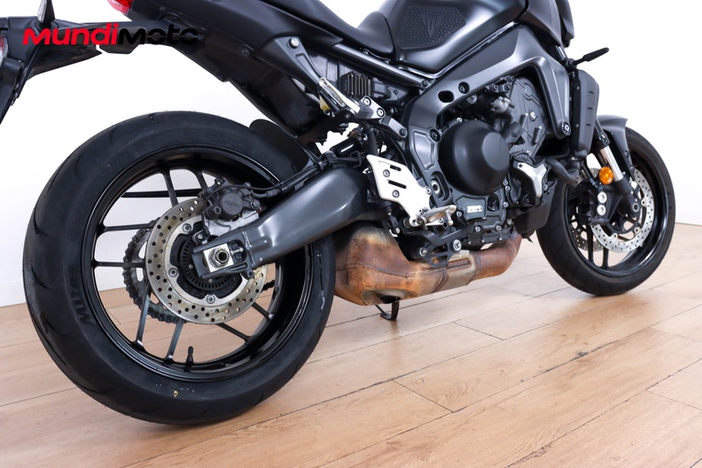 Motorbike image 3